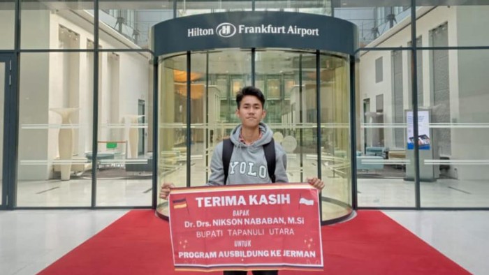 Seorang pemuda asal Taput yang akan diberangkatkan ke Jerman