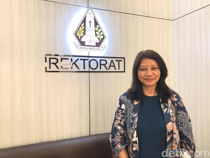 Rektor Universitas Kristen Duta Wacana Jogja, Dr. Ing. Wiyatiningsih di kantornya, Jumat (5/7/2024).