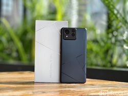 Unboxing Asus Zenfone 11 Ultra, Ukuran Lebih Besar Harga Rp 10 Juta