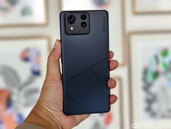 Unboxing Asus Zenfone 11 Ultra, Ukuran Lebih Besar Harga Rp 10 Juta