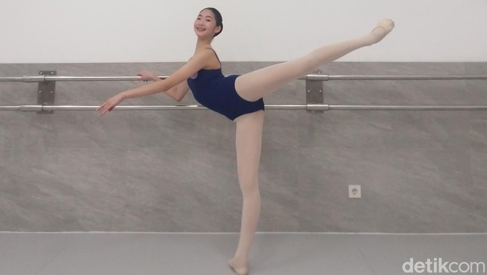 Balerina Balerina asal Bangkok dan China yang belajar balet di Indonesia.