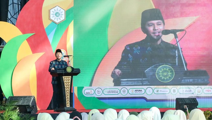 Emil Elestianto Dardak.