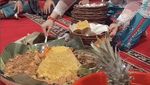 Keseruan Barbie Kumalasari Makan Tahu Gejrot hingga Durian