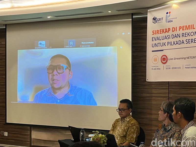 Ketua Komisi II DPR Ahmad Doli Kurnia dalam diskusi tentang Sirekap