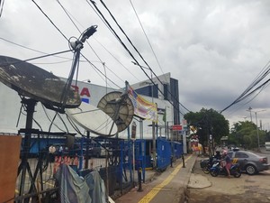 Rohman Lihat Swalayan Naga Jatiwaringin Terbakar Sebelum Karyawan Datang