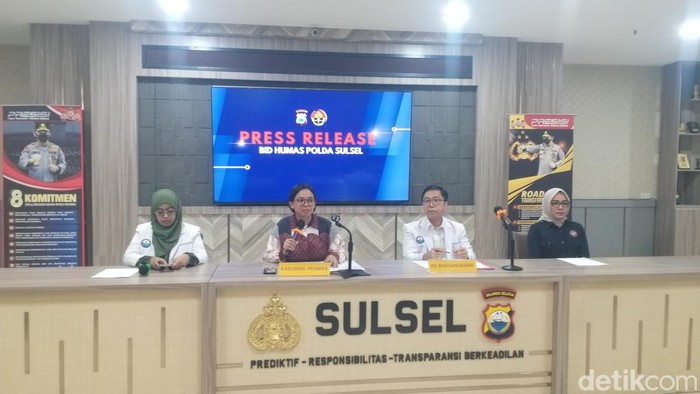 Konferensi pers RS Bhayangkara Makassar di Mapolda Sulsel.