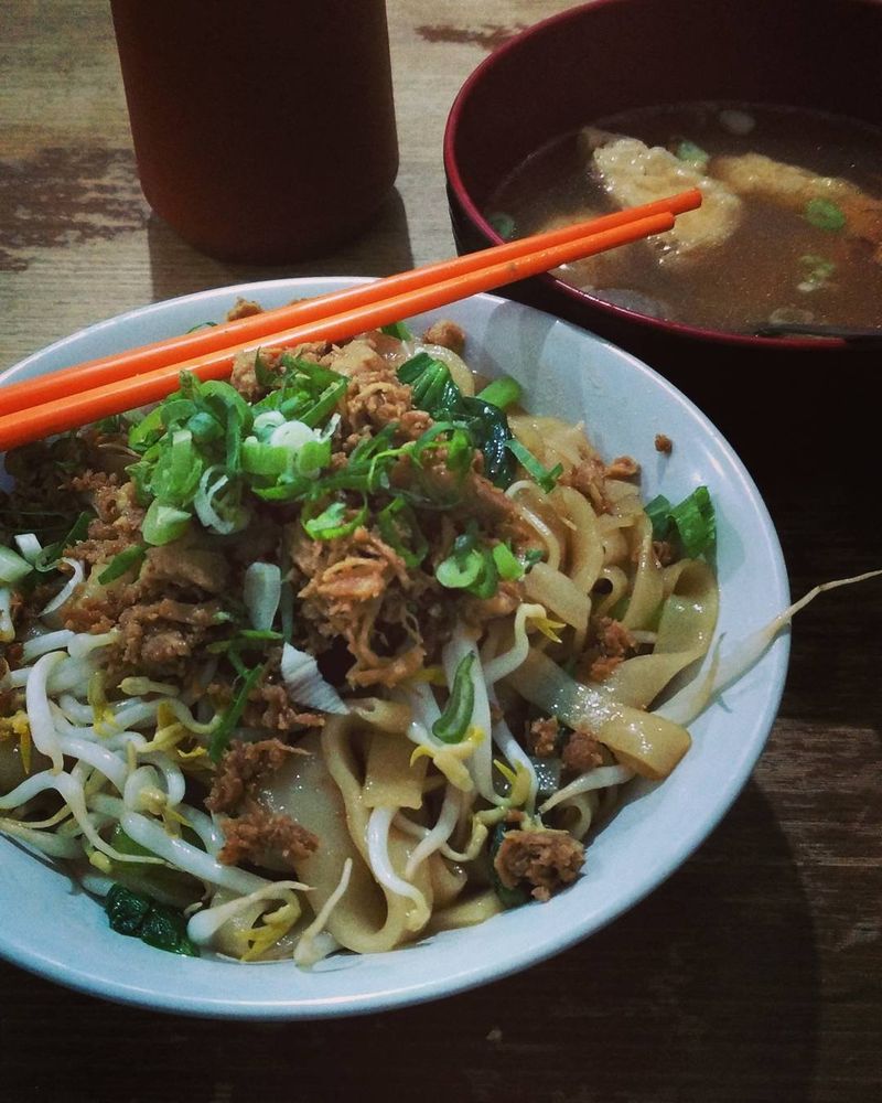 Mie ayam bekasi