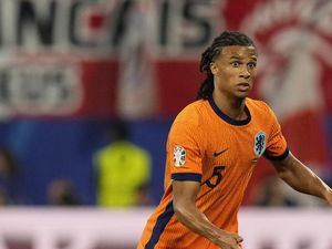 Nathan Ake Tak Sabar Jalani Belanda Vs Inggris, Punya Banyak Kenalan