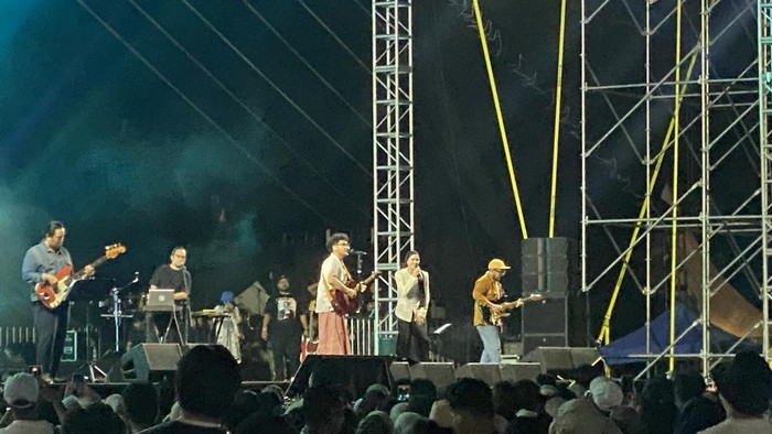 Penampilan Kunto Aji di Prambanan Jazz 2024, Sabtu (6/7/2024).
