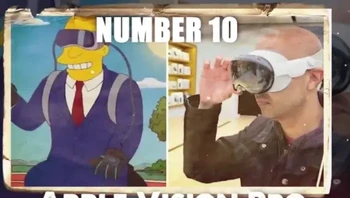 Pada tahun 2016, The Simpsons merilis sebuah episode berjudul, Friends and Family. Dalam adegan itu Tuan Burns mempekerjakan Marge, Bart, Lisa, dan Maggie untuk memainkan keluarga realitas virtualnya sebagai uji coba headset baru yang sangat mirip dengan Apple Vision Pro. Kalau ini sudah jadi kenyataan. Foto: BlogAllOut via HubPages