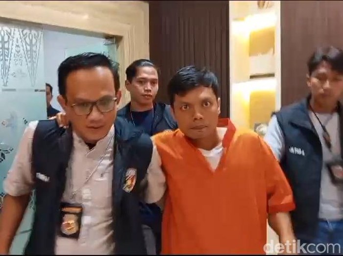 Saat Asep Supriadi (31) tersangka perampokan diamankan polisi