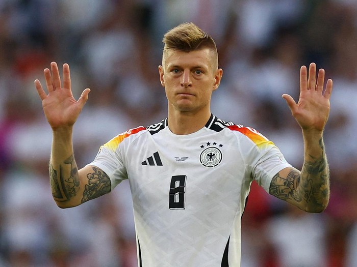 Soccer Football - Euro 2024 - Quarter Final - Spain v Germany - Stuttgart Arena, Stuttgart, Germany - July 5, 2024 Germanys Toni Kroos looks dejected after the match REUTERS/Lee Smith     TPX IMAGES OF THE DAY