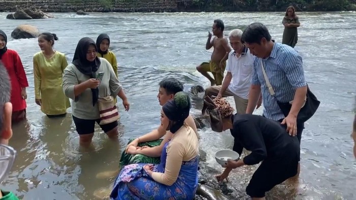 Tradisi mandi kasai di Lubuklinggau yang hampir punah