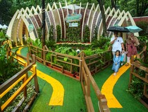 Uniknya Dekorasi Tiap Kota Jakarta di Flona 2024