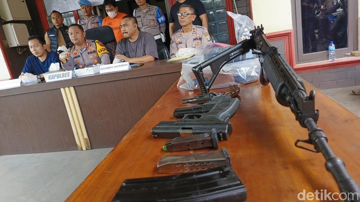 4 senjata api milik anggota DPRD lampung Tengah