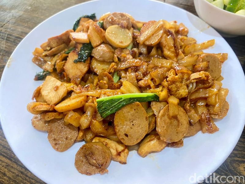 Kedai Mie Berusia 43 Tahun di Tebet Ini Jadi Langganan Artis