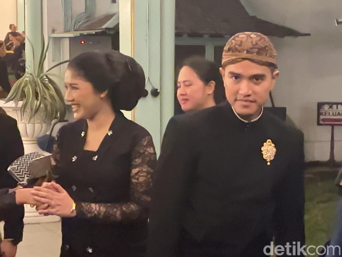 Ketua Umum PSI, Kaesang Pangarep, saat ditemui seusai kirab pusaka di Puro Mangkunegaran, Solo, Minggu (7/7/2024) malam.