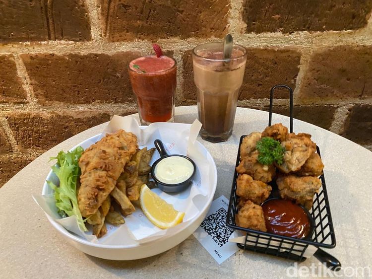 Estetik! Kafe Ini Tawarkan Nuansa Teduh dengan Desain Batu Bata yang Apik