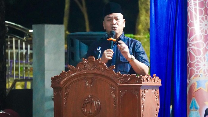 Nikson Nababan saat hadiri Gebyar Muharram di Pematangsiantar. (Foto: Istimewa).