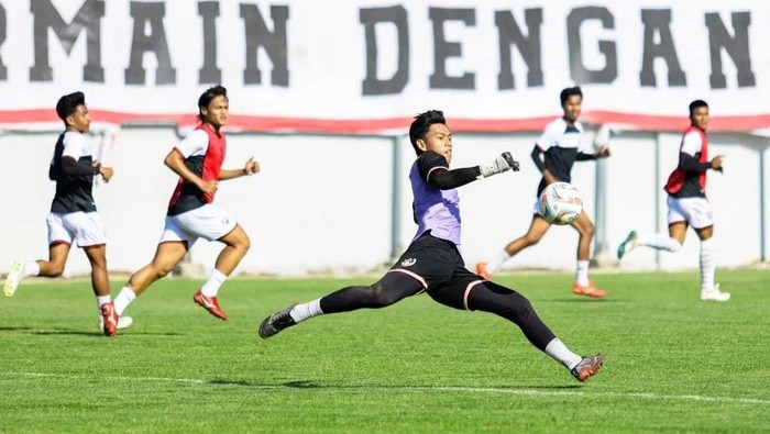 PSM Makassar latihan di Stadion Kalegowa.