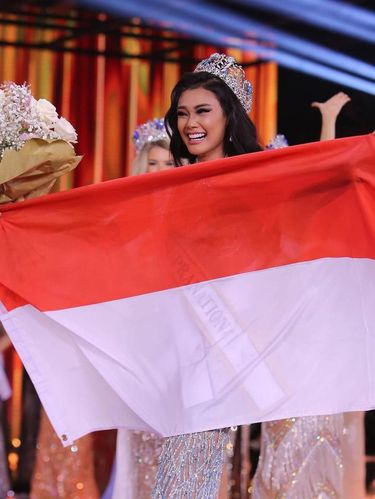 Puteri Indonesia 2024 Harashta Haifa Zahra yang berhasil meraih gelar sebagai Miss Supranational 2024. Puteri Indonesia 2024 Harashta Haifa Zahra yang berhasil meraih gelar sebagai Miss Supranational 2024.