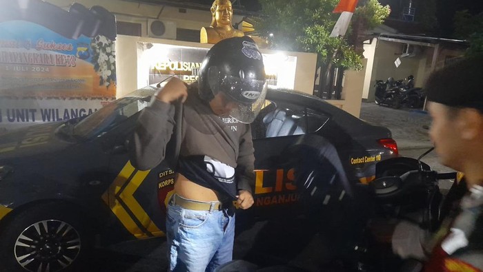 Razia atribut pesilat di Nganjuk