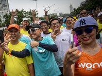 Ribuan Peserta Ramaikan Jalan Sehat Wondr Parade