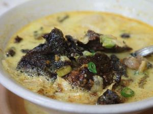 Tip Pelayan Resto Rp 48 Juta Dikembalikan hingga Warung Soto Legendaris Tebet