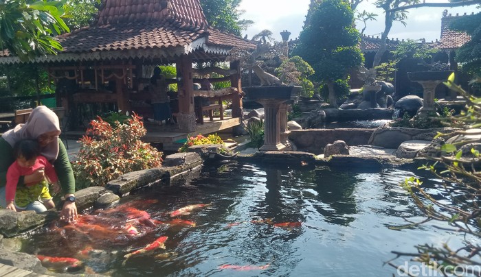Suasana di Koito Resto Desa Jimus, Kecamatan Polanharjo, Klaten.