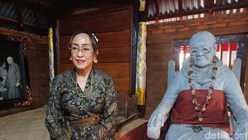 Sukmawati Soekarnoputri saat diwawancarai di Buleleng, beberapa waktu lalu.