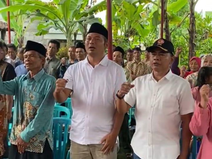 Agus Irawan yang merupakan adik dari Devid Agus Yunanto, mantan ajudan Presiden Joko Widodo (Jokowi) deklarasi mendukung Ketua DPD Partai Gerindra Jawa Tengah Sudaryono untuk maju di Pilgub Jawa Tengah (dok istimewa)