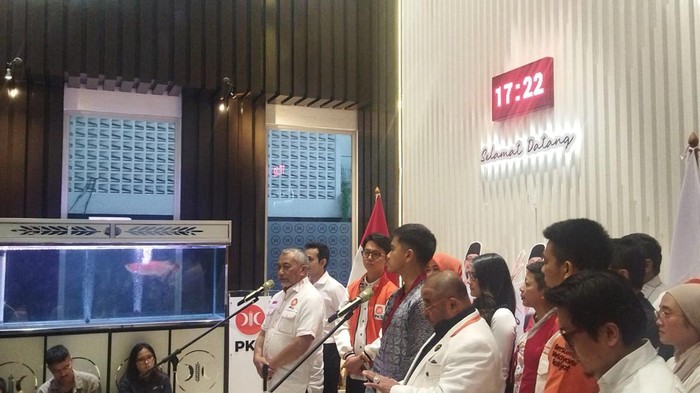 Ahmad Syaikhu dan Kaesang konferensi pers bersama