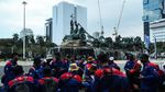 Aksi Buruh Tuntut UU Cipta Kerja Dicabut di Patung Kuda