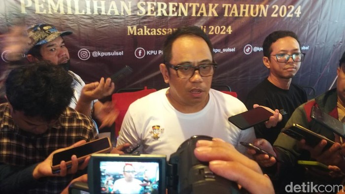 Anggota KPU Sulsel Hasruddin Husain.