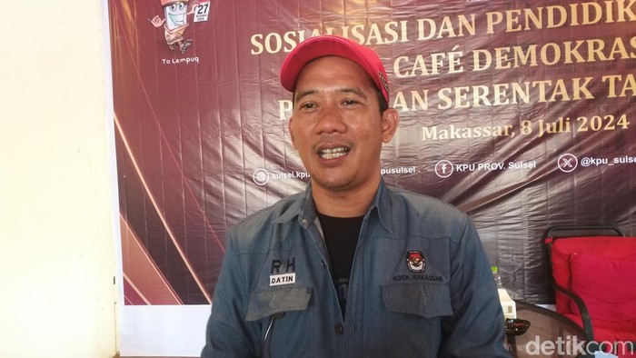 Anggota KPU Sulsel Romi Harminto.