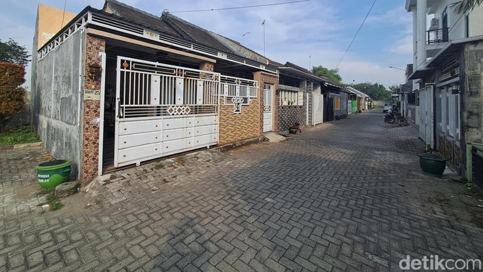 Anggota polisi di Jombang ditusuk istri