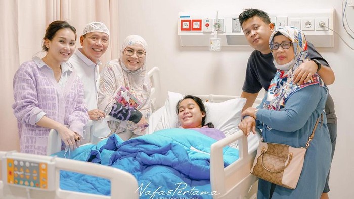 Adik Ayu Ting Ting melahirkan anak kedua.