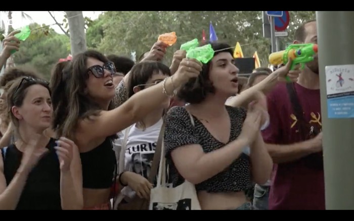 Demo mass tourism di Barcelona