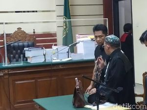 Jalani Sidang Perdana, Ini Dakwaan Eks Kepala BPPD Sidoarjo Ari Suyono
