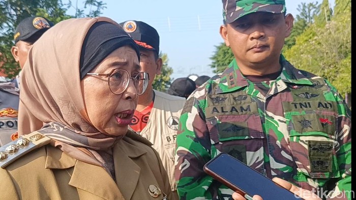 Hal tersebut dikatakan  Penjabat (Pj) Bupati Batang Lani Dwi Rejeki, saat memimpin apel penanganan paska bencana gempa di Jalan Veteran Batang, Senin (08/07).