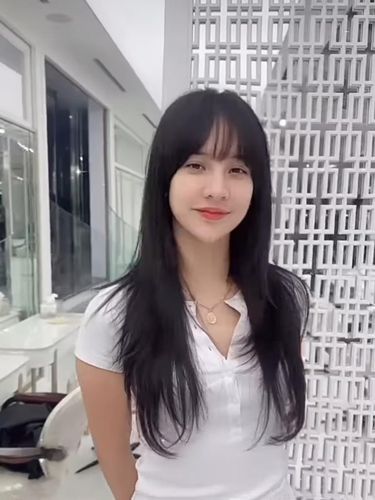 Foto Inspirasi Model Rambut Poni 2024 Ala Artis Indonesia