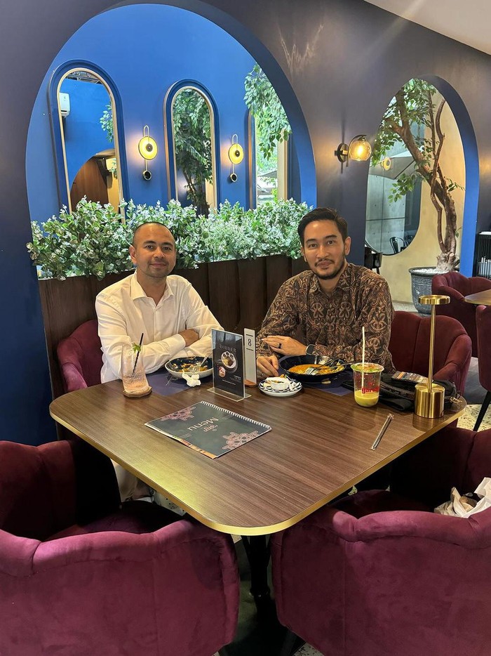 Jeje Govinda Jeje Govinda dan Raffi Ahmad