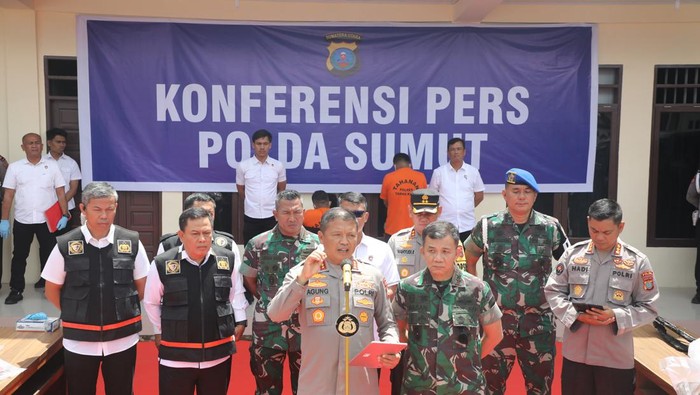 Kapolda Sumut Komjen Agung saat rilis di Mapolres Tanah Karo. (Dok. Polres Tanah Karo)