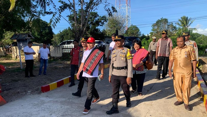 Komisioner Kompolnas mendatangi Markas Polsek Tasifeto Barat di Kabupaten Belu, Nusa Tenggara Timur (NTT), Minggu (7/7/2024).