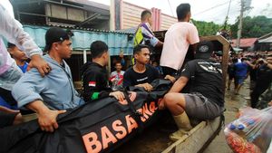 Korban Tewas Longsor Tambang Emas Ilegal di Gorontalo Dievakuasi