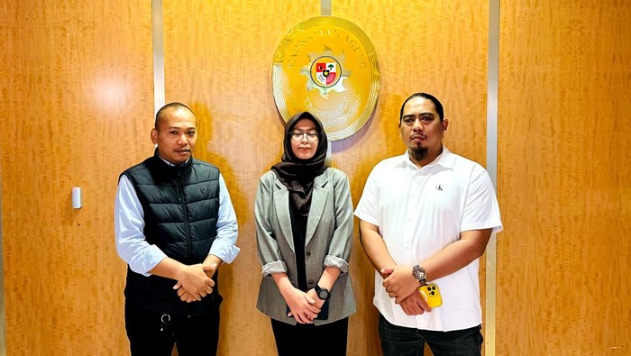 Kuasa Hukum ABM memasukan surat pemberitahuan penahanan TSK kasus Dugaan pemalsuan IUP (dok.ist)