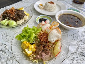 Kuluk Kuluk Rumahan: Hidden Gem Depok! Rujak Cingur hingga Rawon Enak Buatan Ibu