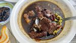 Mantap! Rujak Cingur dan Tahu Campur Enak Buatan Ibu 70 Tahun