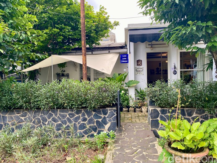 Kuluk Kuluk Rumahan: Hidden Gem Depok! Rujak Cingur hingga Rawon Enak Buatan Ibu