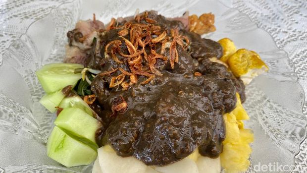 Kuluk Kuluk Rumahan: Hidden Gem Depok! Rujak Cingur hingga Rawon Enak Buatan Ibu